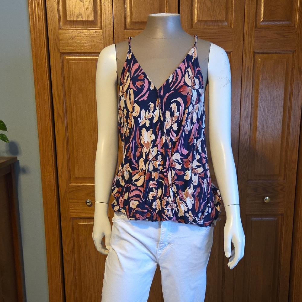 Market & Spruce Navy Floral V-Neck Spaghetti Strap Cami
